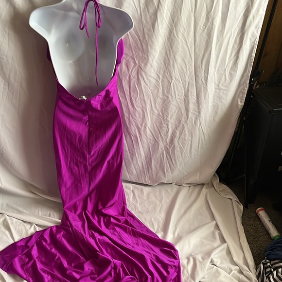 Fashion Nova fuchsia sexy formal - Picture 5 of 7